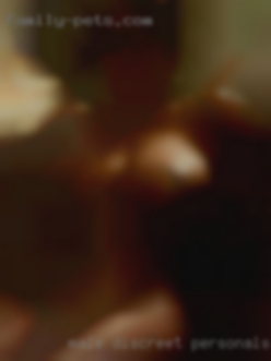 (Male discreet personals half of the couple in Jacksonville.